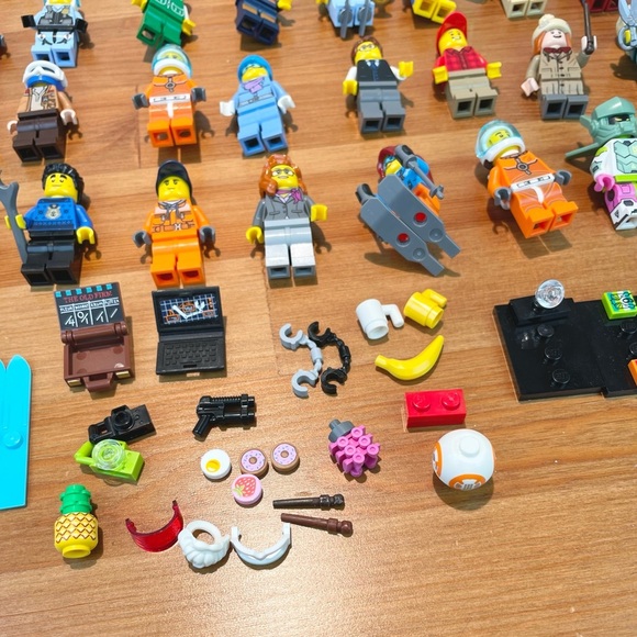 Lego Minifigures Lot of 32 Assorted Harry Potter Snowboard Skier Accessories - Picture 10 of 13
